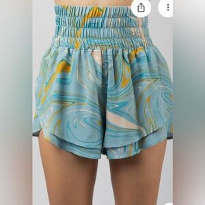 👗New in Blue and Yellow Swirl Patterned Shorts